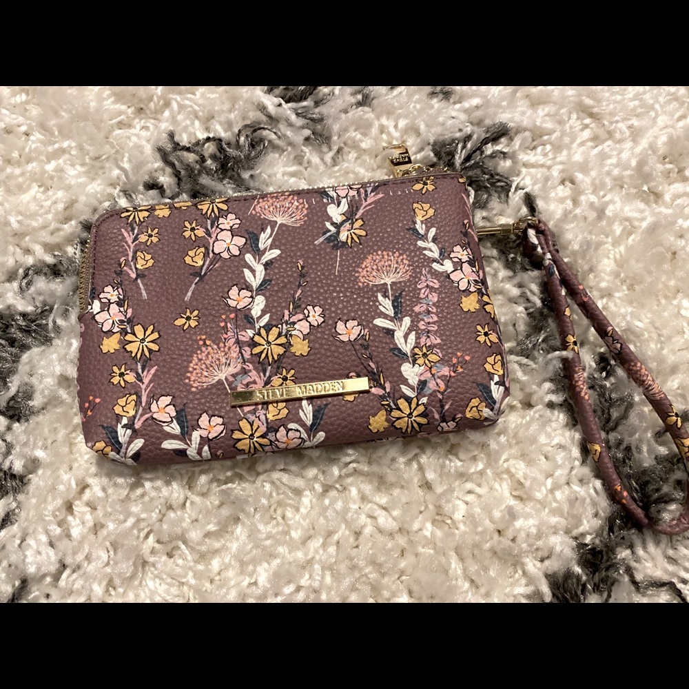 Steve Madden Whristlet / clutch NWOT